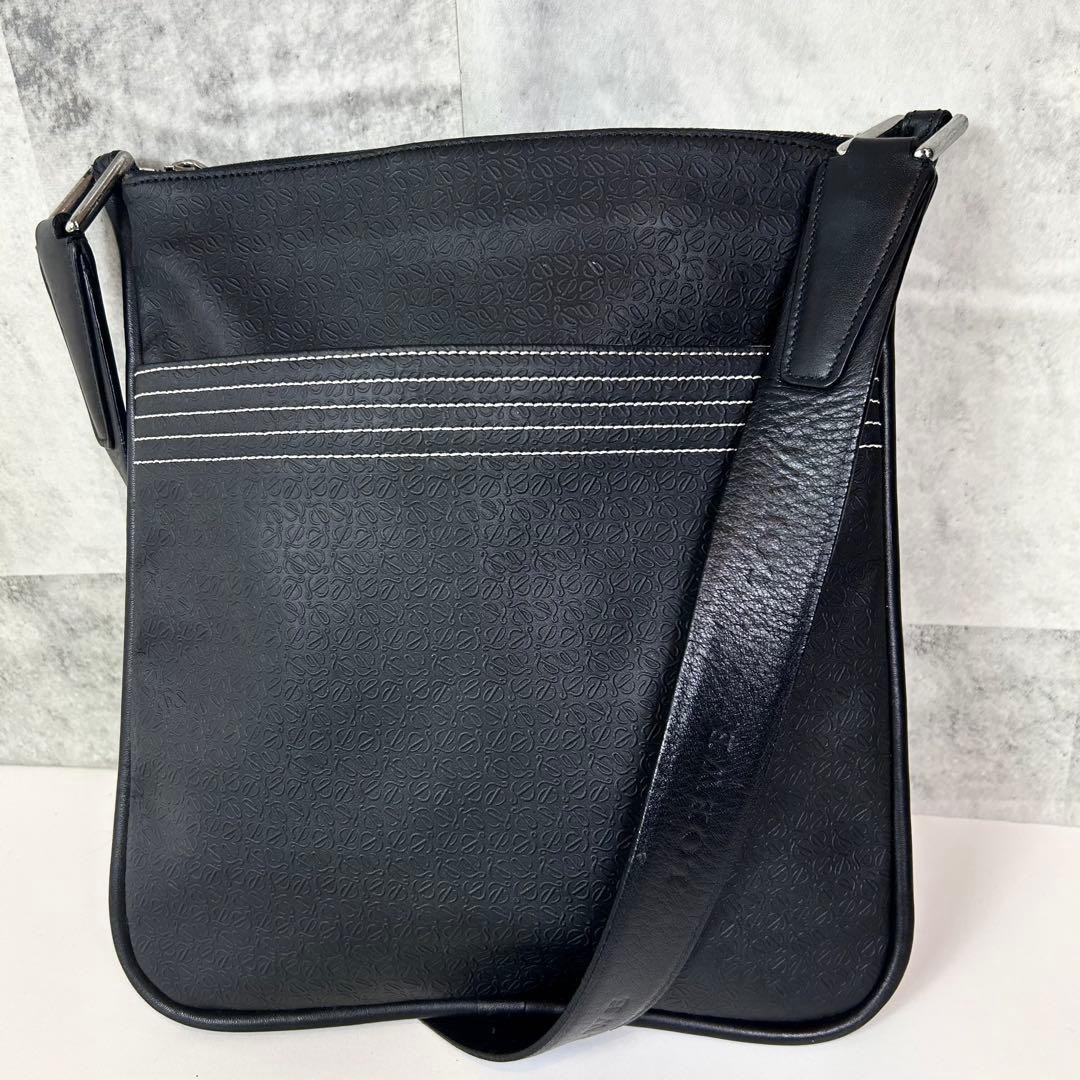 Loewe Repeat Anagram Embossed Shoulder Bag Sacoche Silver Hardware Black 25x28cm
