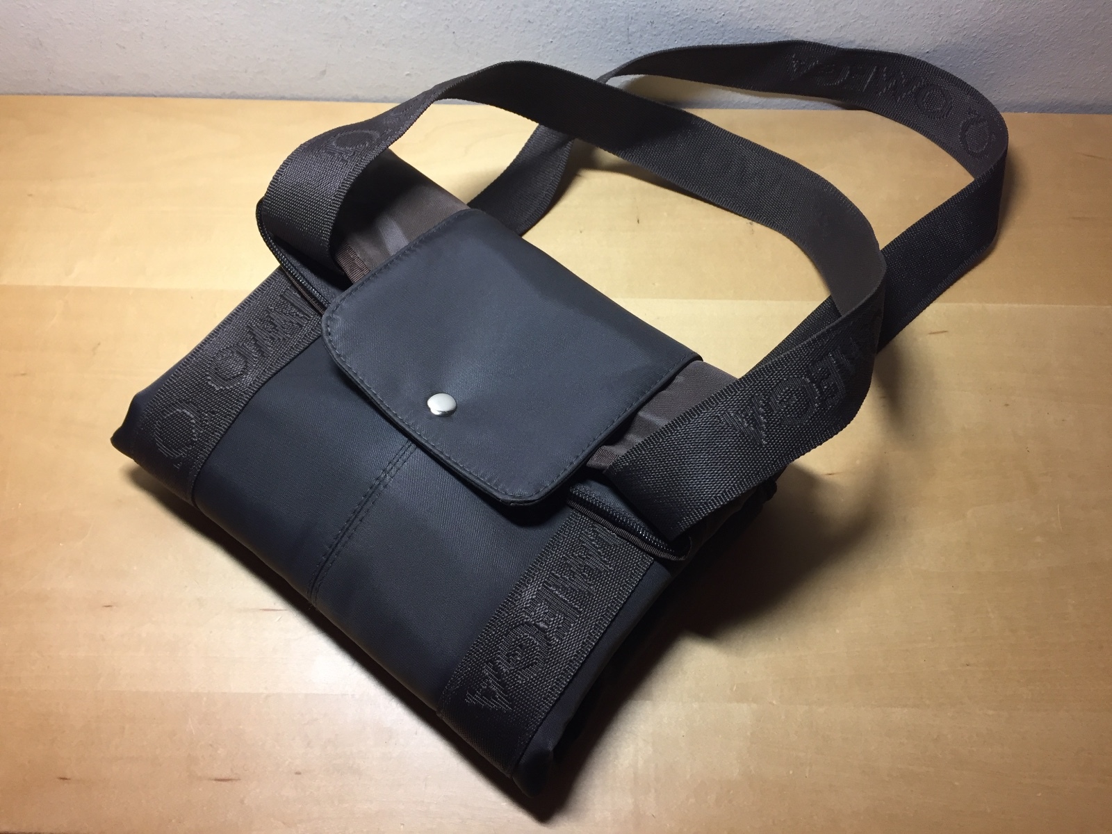 New – Very Rare OMEGA – Travel Bag – 50 X 38 X 14 Cm – Brown