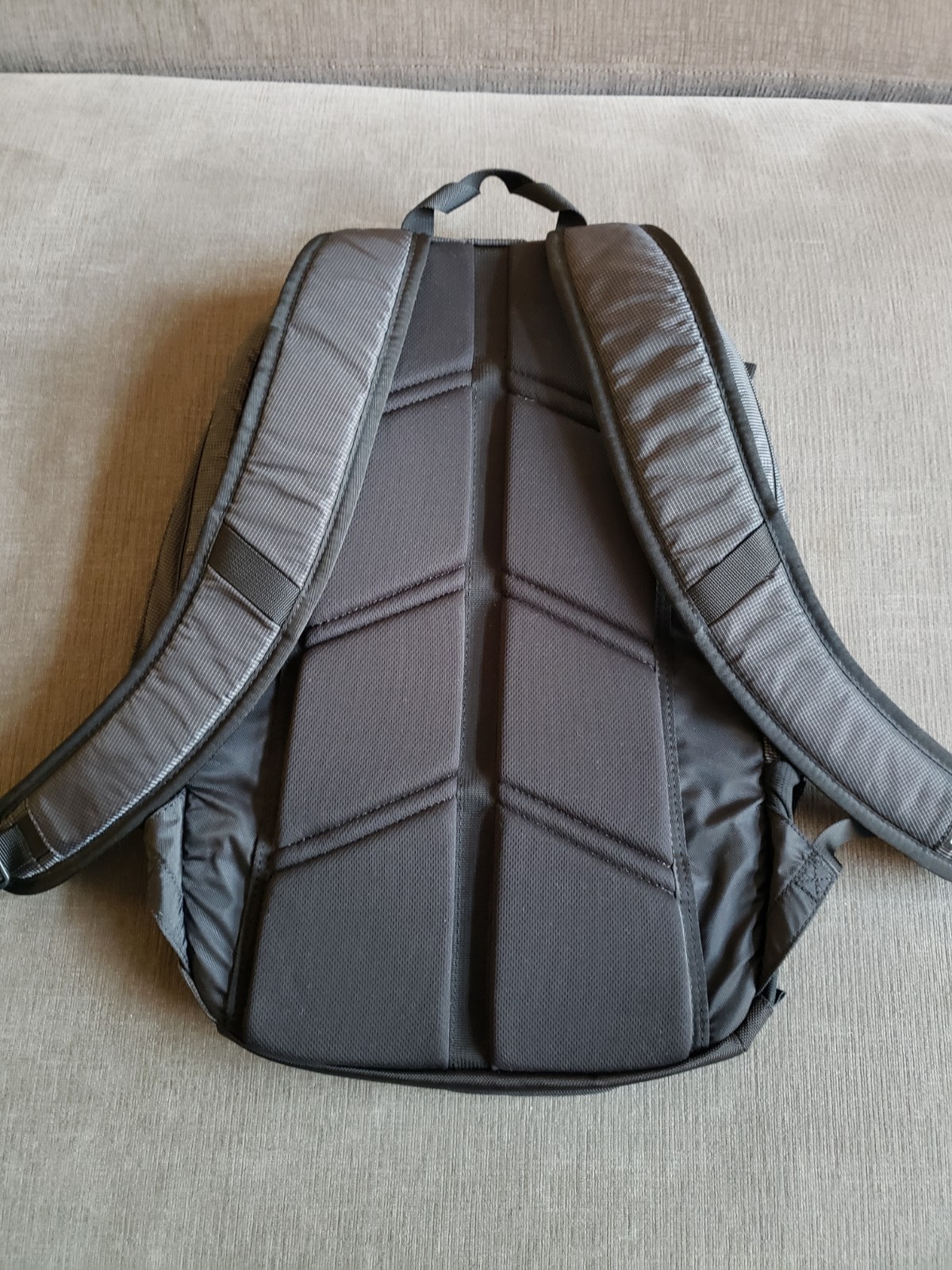 RARE!! Wharton School Backpack Chubb Exec – Thule Enroute 18 – NEW WITHOUT TAGS!