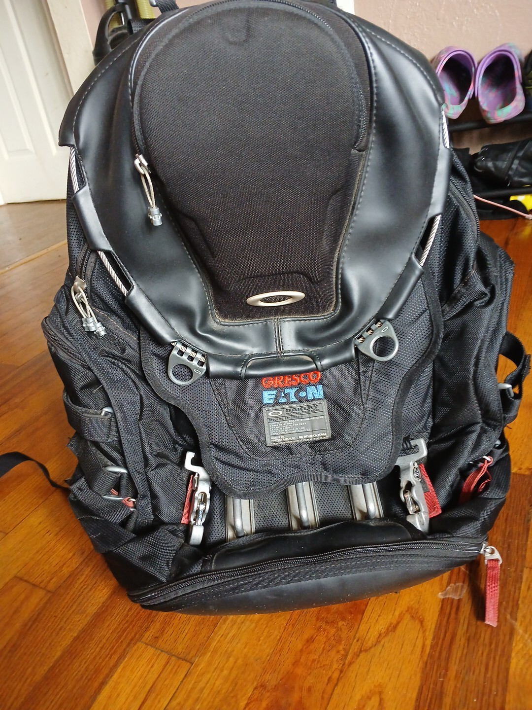 Oakley 34L Kitchen Sink Backpack – Black (92060AODM)