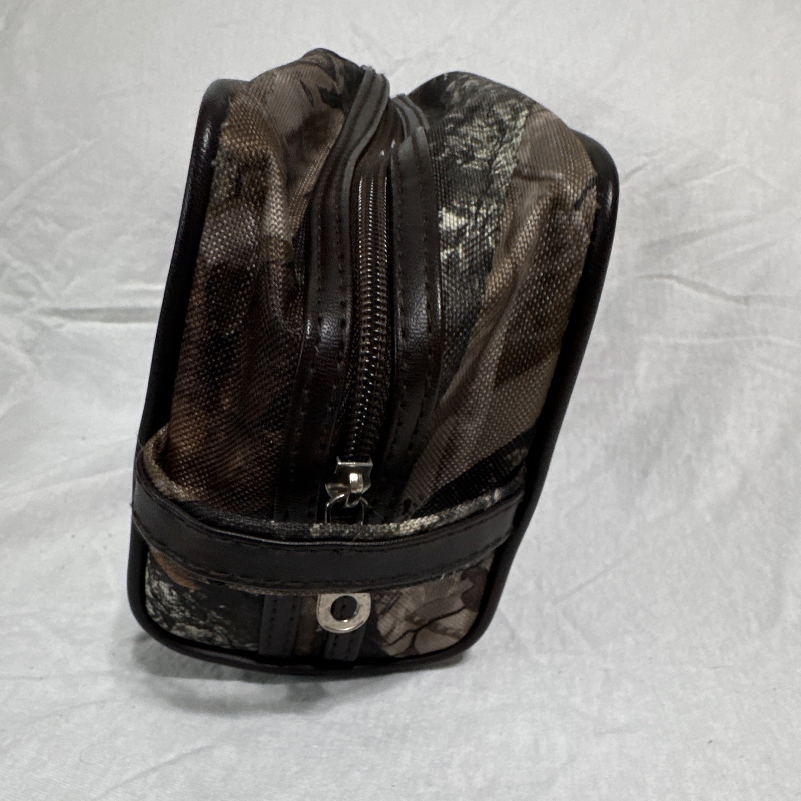 LaCrosse Camouflage Medium Toiletry Bag Travel Pouch Zip Top Handle Pockets