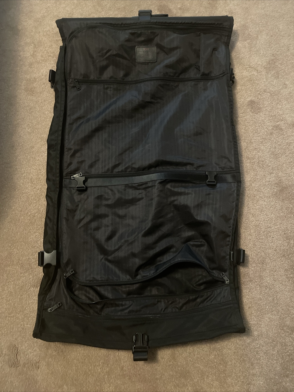 TUMI Alpha Classic 22134DH