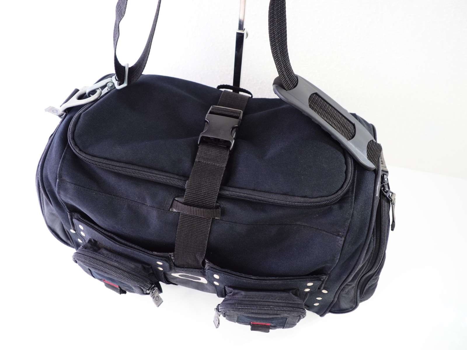 Oakley Heavy Duty Duffel 2.0 Holdall Sports Duffle Gym Bag Black