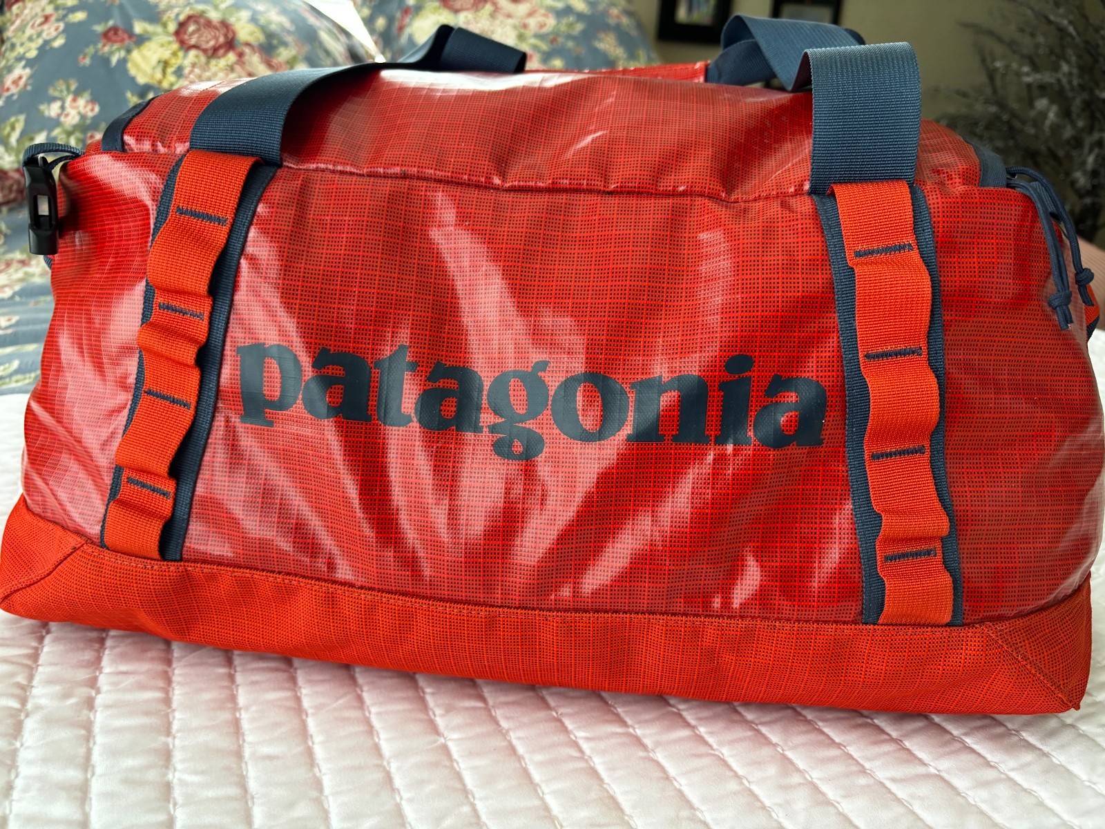 Patagonia Black Hole Duffle Bag 45L Red Orange Excellent