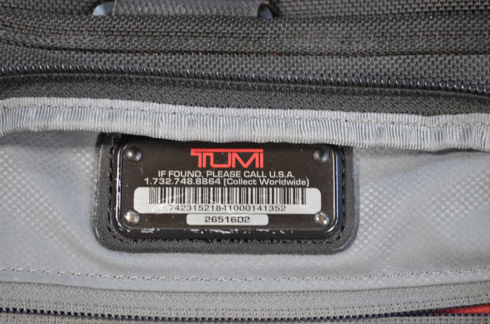TUMI Alpha 2 T-Pass Medium Screen Briefcase Laptop Bag Nylon MODEL 26516D2
