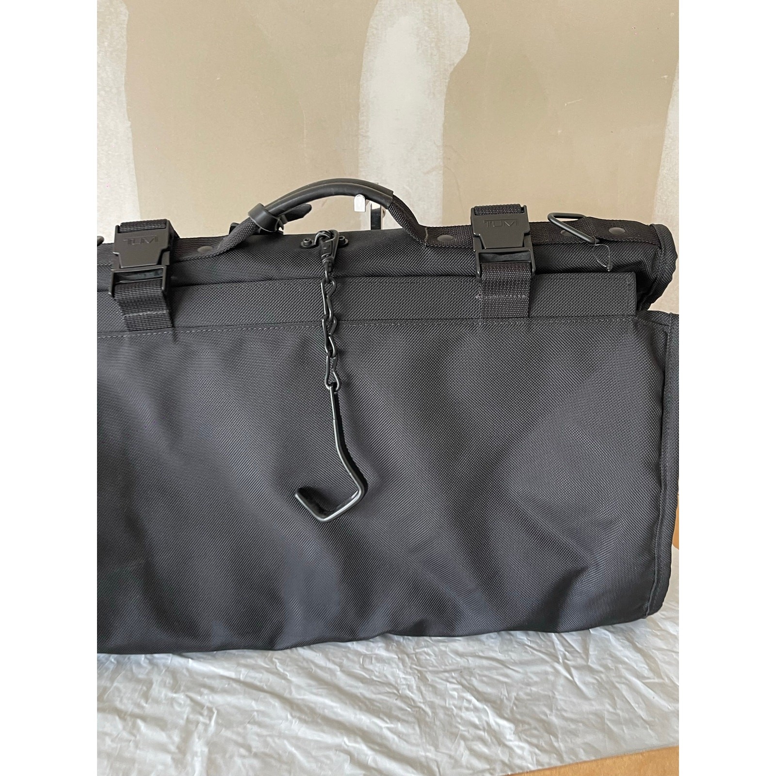 TUMI Garment Bag Travel Black Luggage Cover Full Suits Bifold Nylon 228D3