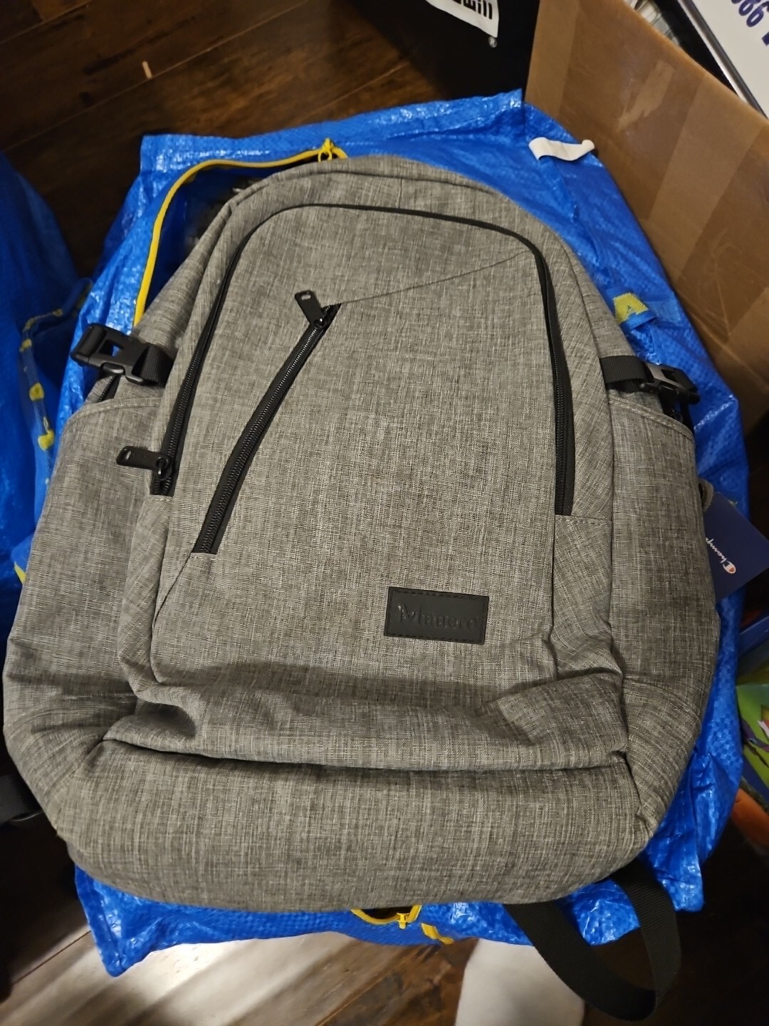 Mancro Backpack Laptop 17in USB Charging Gray New – D1