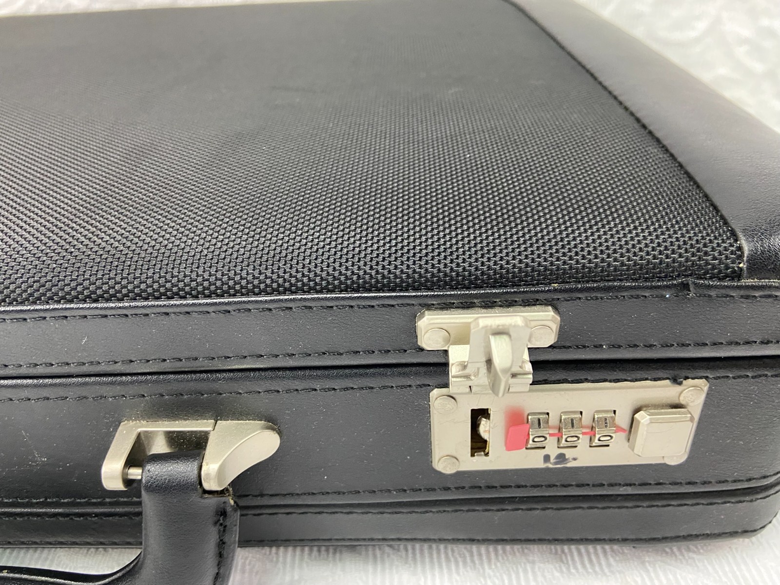 FORAY Black Briefcase Attache with Expandable Insert