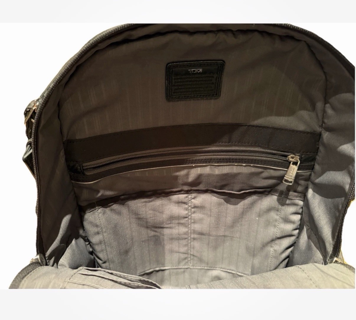 Rare Tumi Backpack Carbon Black Trendy Business Casual Designer Exclusive