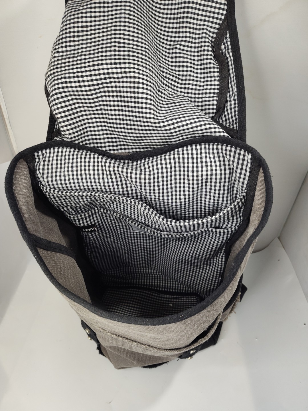 Leeds Field and Co. Canvas Backpack Gray & Black 18″ x 14″ Multiple Pockets