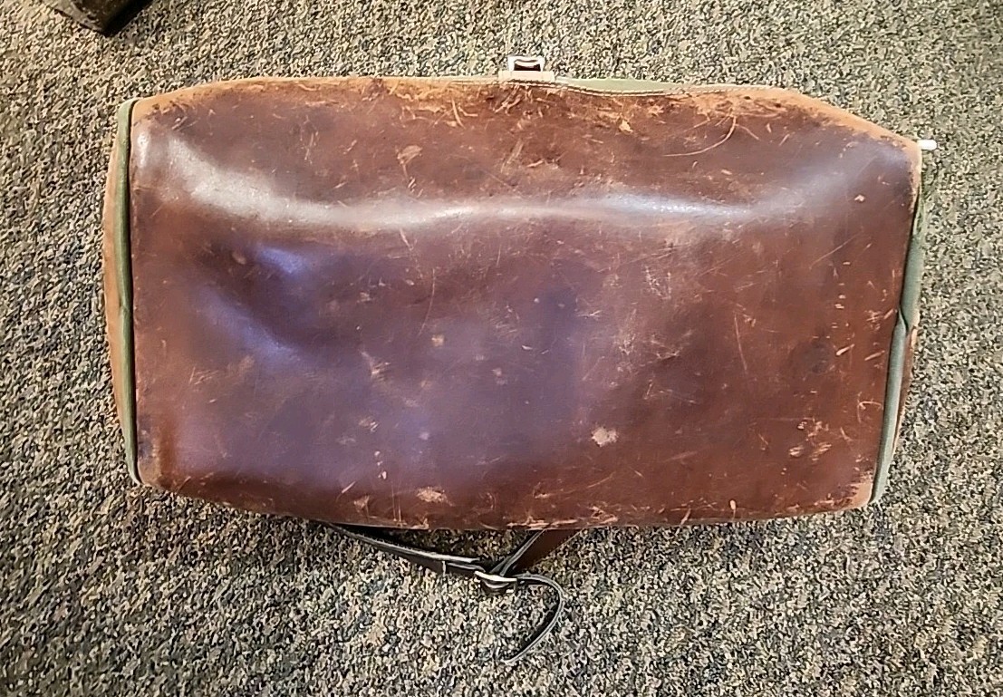 Vintage Orvis Battenkill Bag Green Canvas Leather HuntingDoctor Duffle Bag Brass