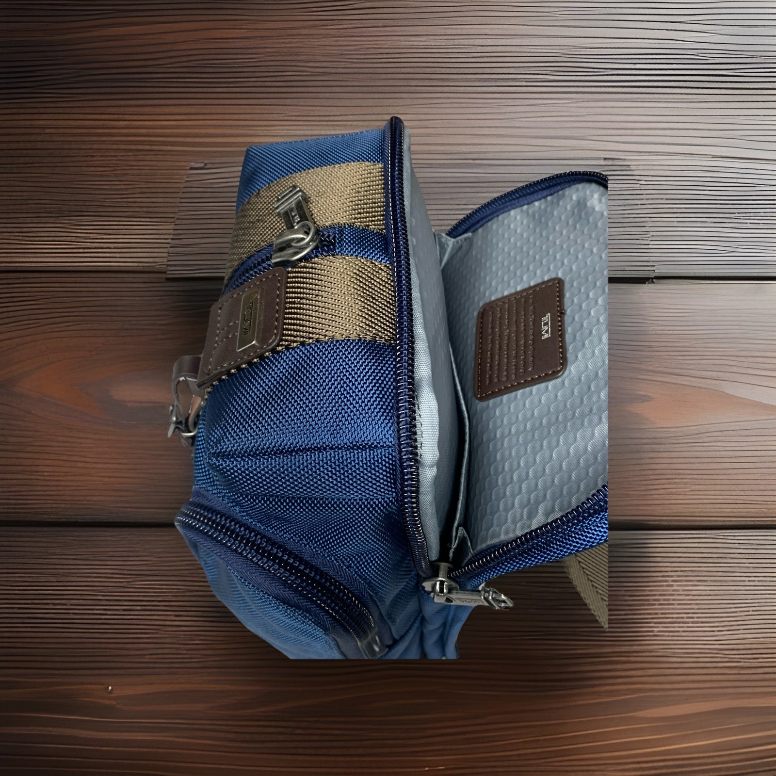 New-Tumi Alpha Bravo Men’s Ballistic Nylon Sling Bag $495 Navy