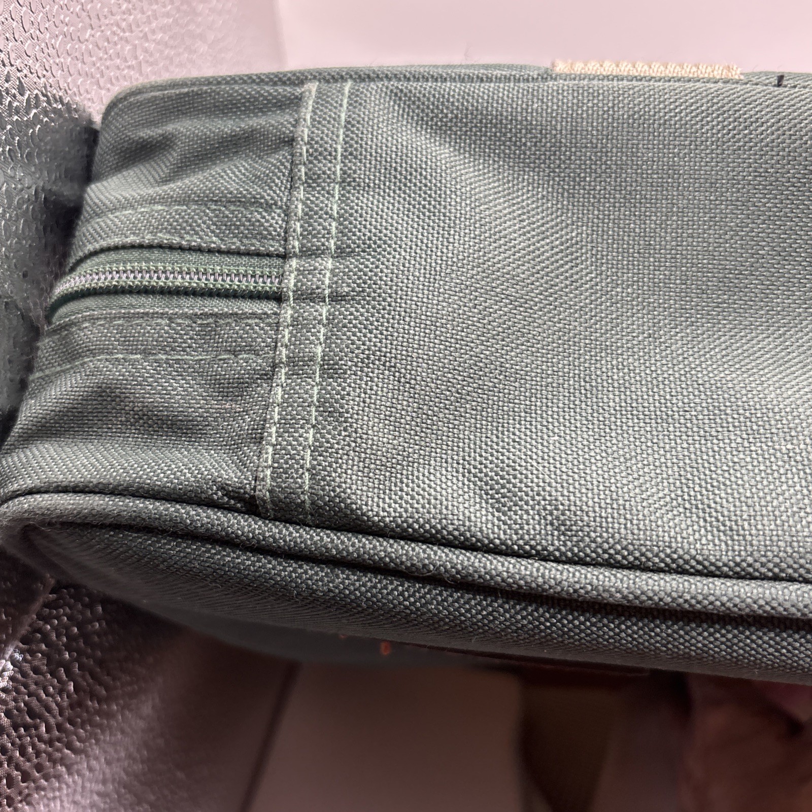 Leed’s North West Shoulder Bag Messenger Portfolio Green Canvas 16”x13”
