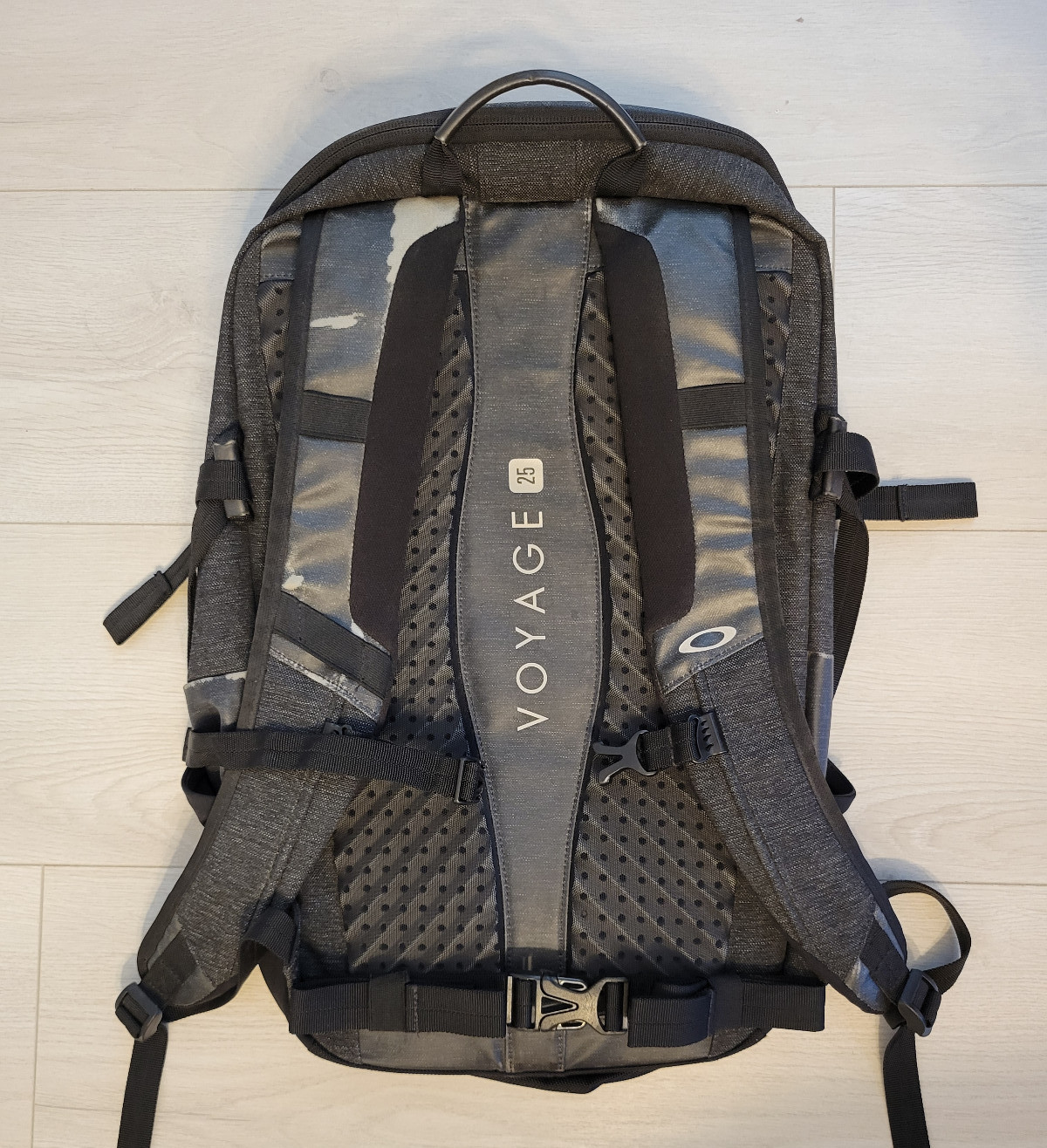 Oakley Backpack Voyage 25 Black Mens Travel Nylon Bag Everyday