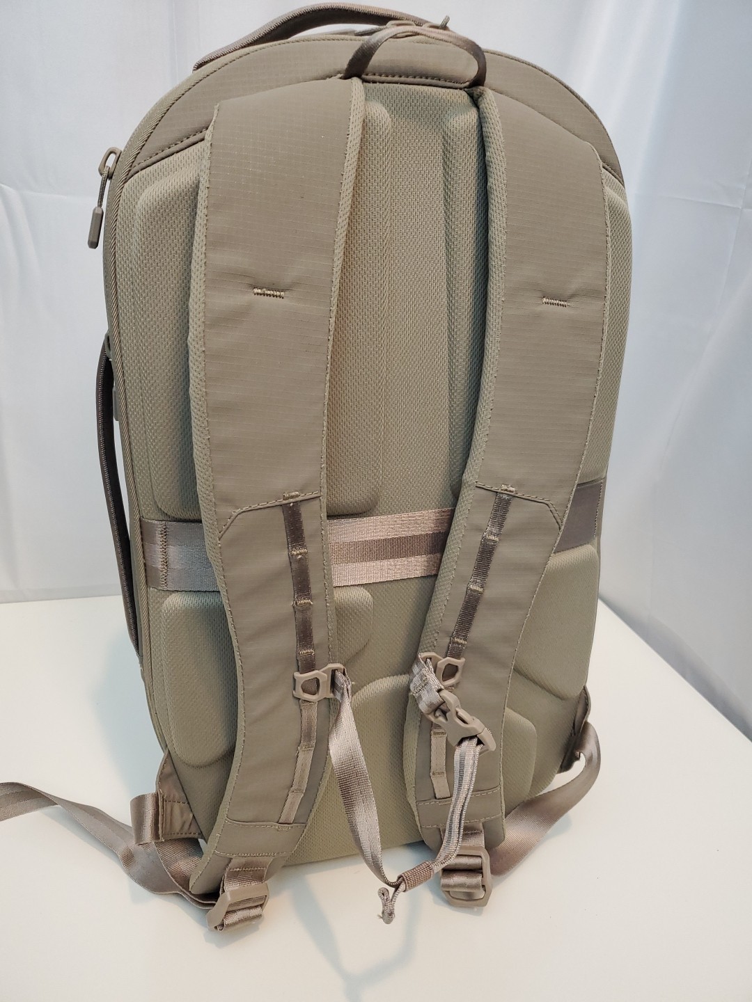 Nomatic 3 Piece Navigator Pack Bundle: 15L Backpack + 10L Sling + 1L Sling Sand