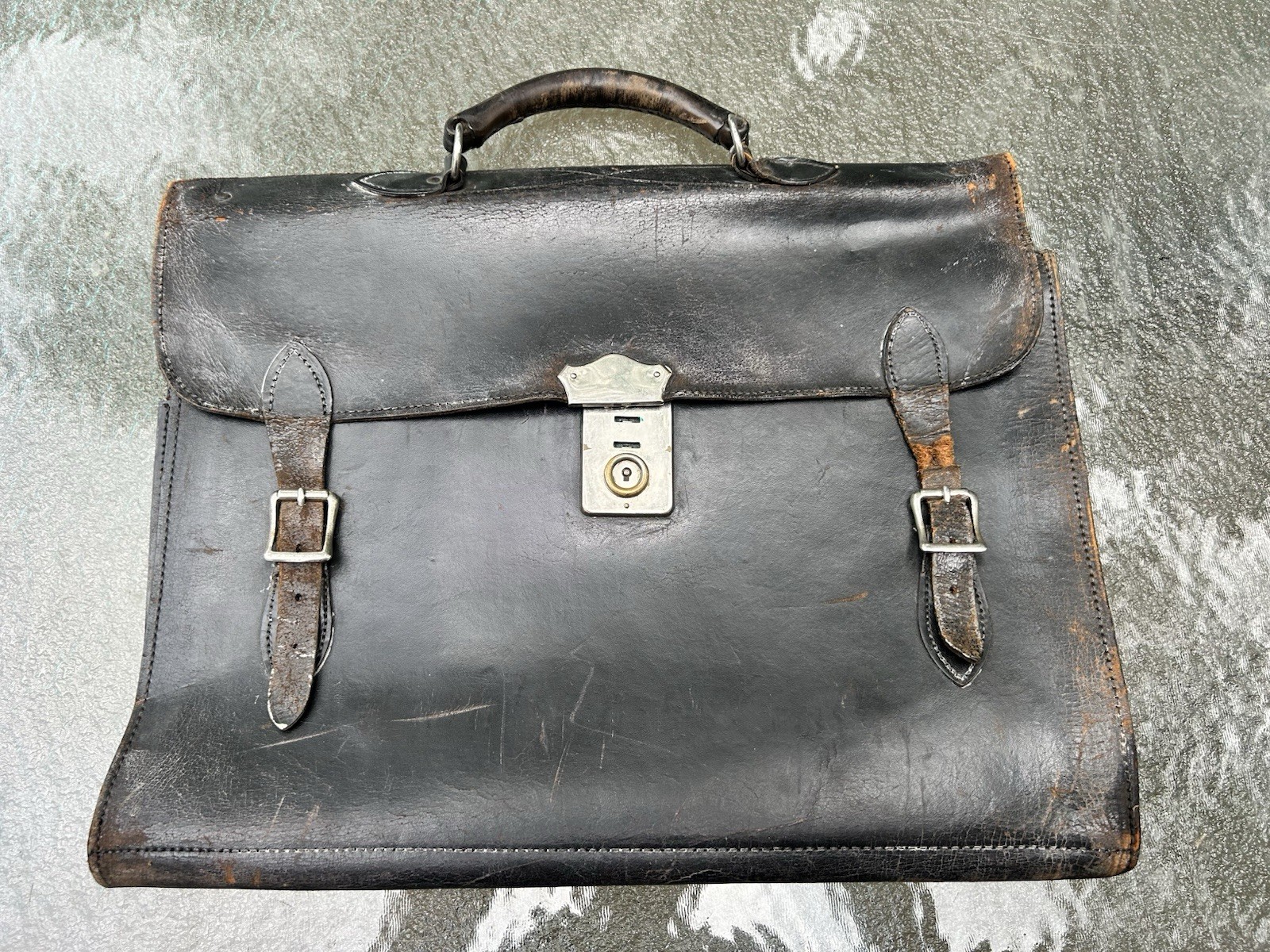 Vintage Circa 1940’s WWII WW2 Era Genuine Cowhide Leather Briefcase/Attache Bag