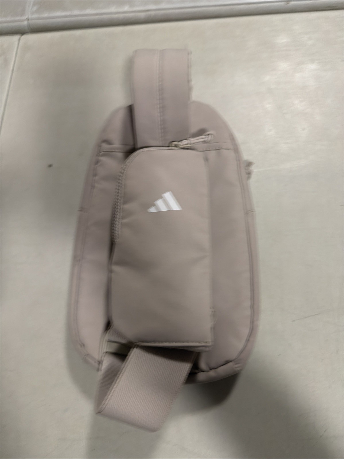 adidas Essentials 3 Sling Crossbody Bag with Carabiner and Multi-Pocket