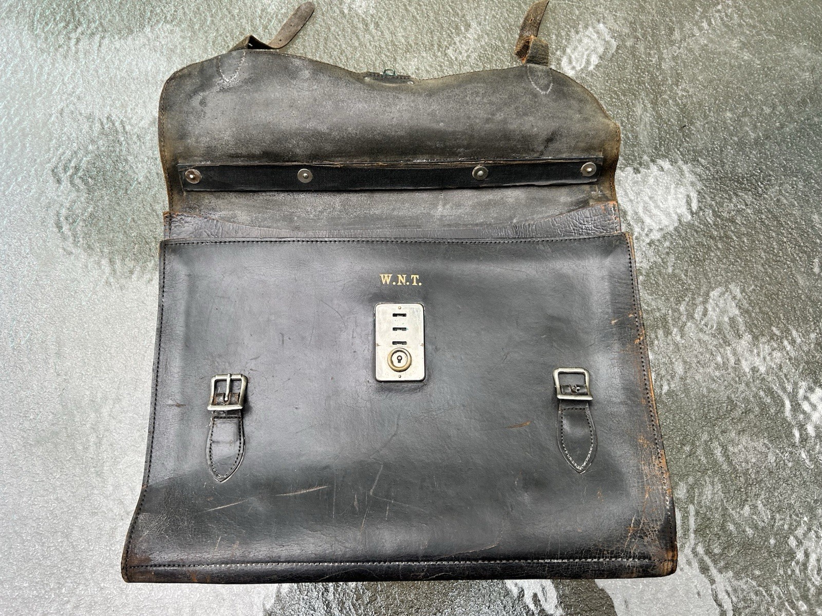 Vintage Circa 1940’s WWII WW2 Era Genuine Cowhide Leather Briefcase/Attache Bag