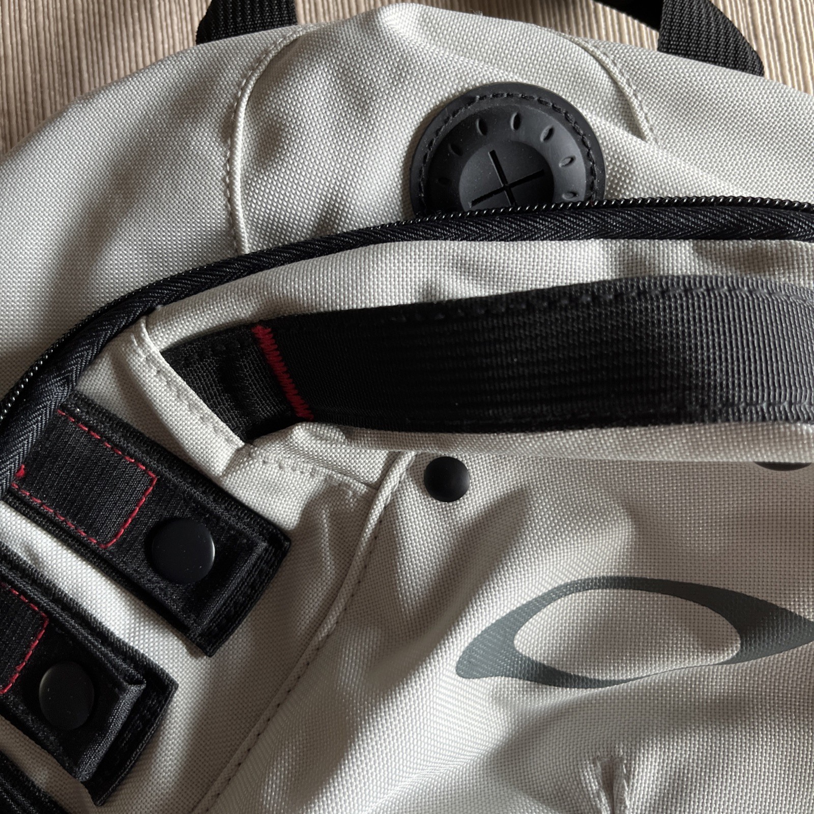 Oakley Planet Pack 2.0 Vintage Tactical Backpack Gray Black Red New No Tags