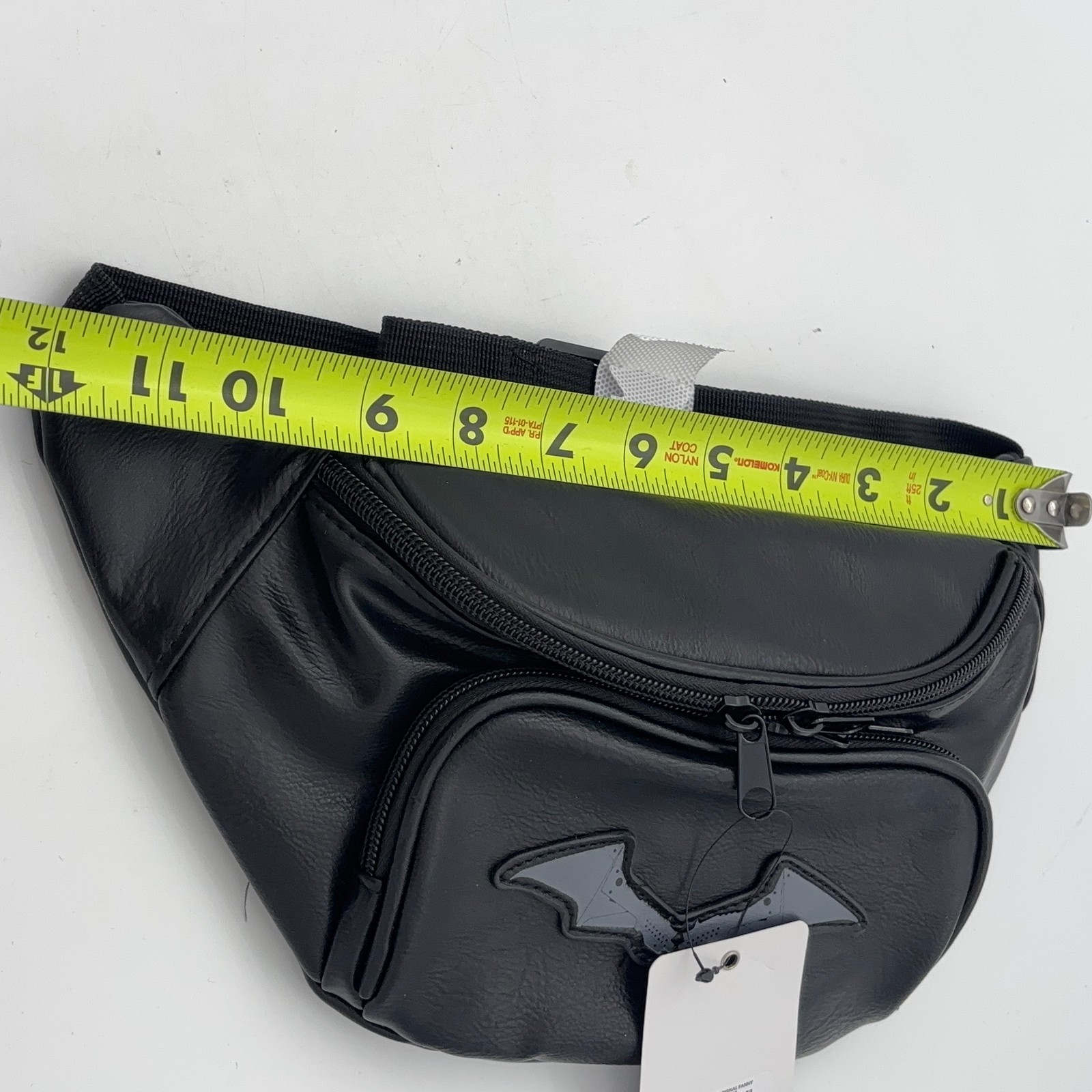The Batman Bat Signal Fanny Pack Bioworld NWT DC Comics Faux Leather