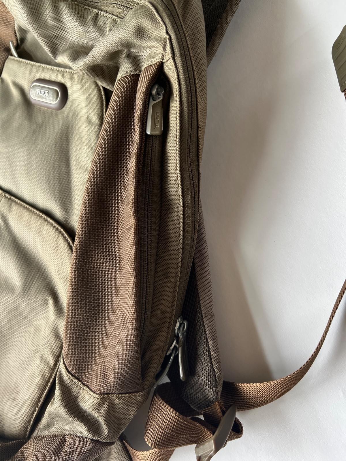 VTG TUMI Laptop Backpack Green – Fair – Style 5102MSS – Alpha Era or T-Tech?