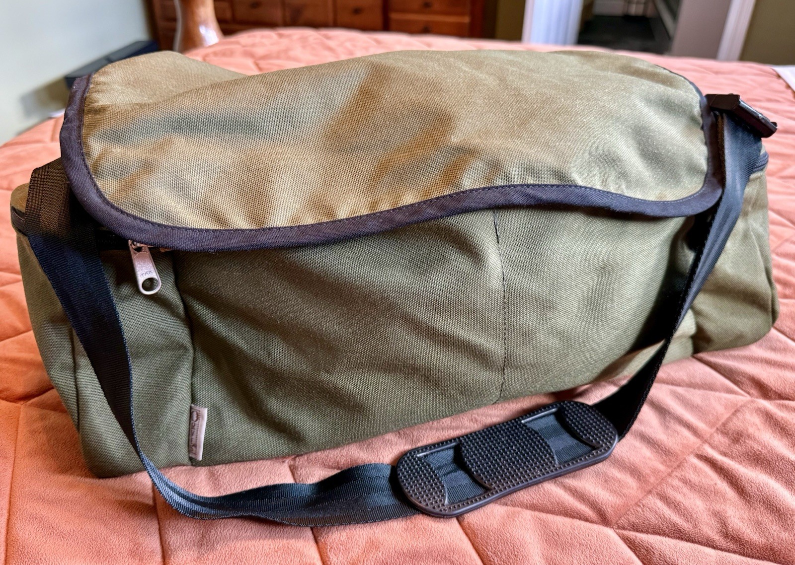 Vintage Orvis Green Canvas Small Duffle Bag Travel Overnighter