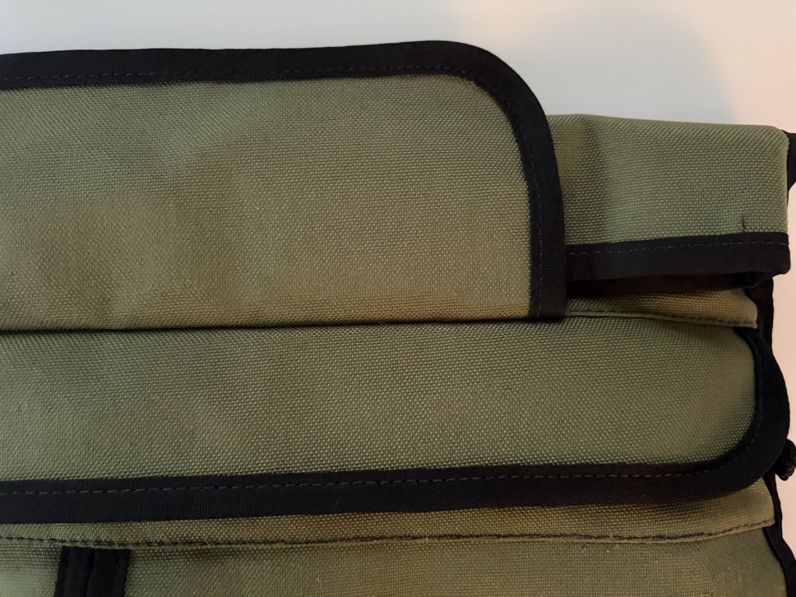 Chrome Industries Lieutenant Rolltop Messenger Bag – OLIVE
