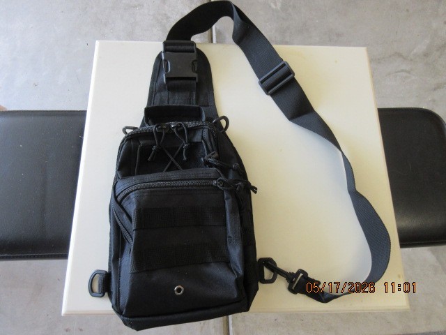 Men’s Shoulder Bag Black 10 1/2″W – 8″ H – 5″ Deep – Rear 6″x6″ plate compatible