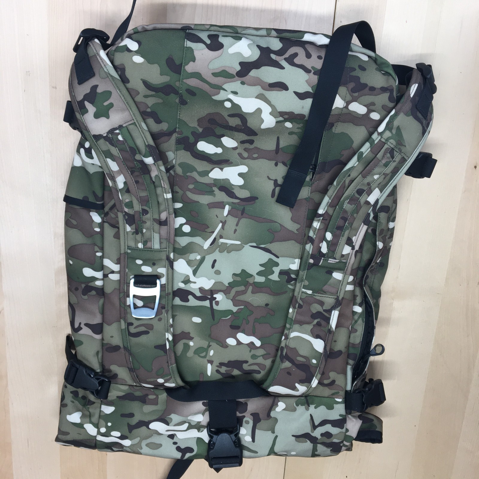 Timbuk2 Hemlock Multicam Roll Top Backpack Medium M Army Everyday RARE