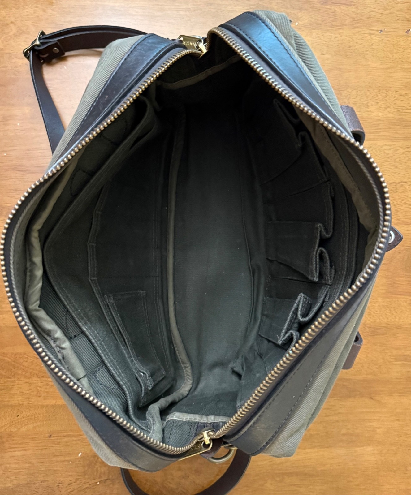 Filson 257 Large Computer Briefcase EXCELLENT COND Otter Green Rugged Twill USA