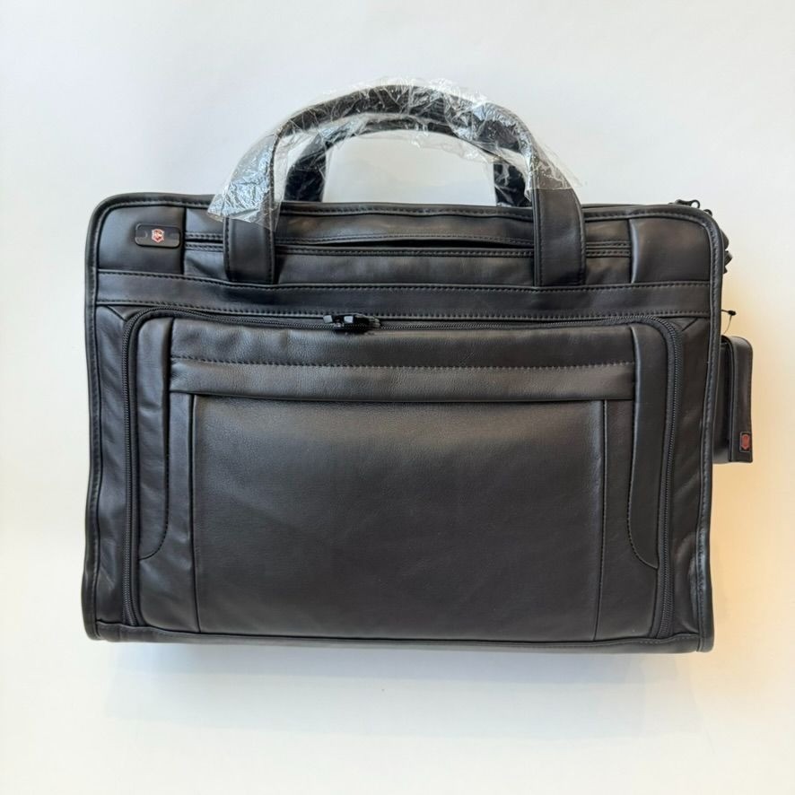 NWT Victorinox Wainwright Attaché Brief Leather Laptop Bag Black