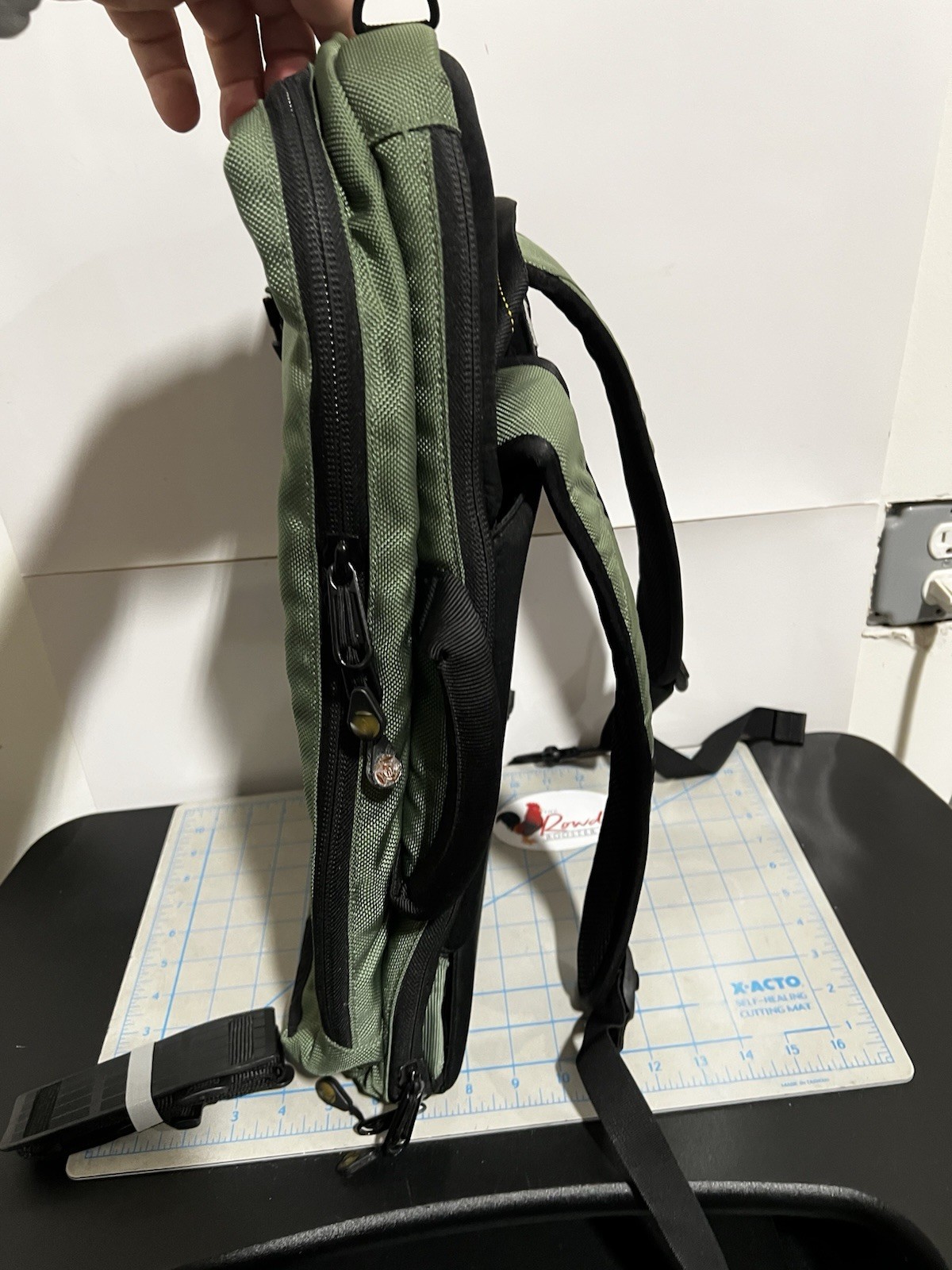 Timbuk2 Outtawhack Messenger Bag Laptop Convertible Backpack 3 in 1 Gray Black