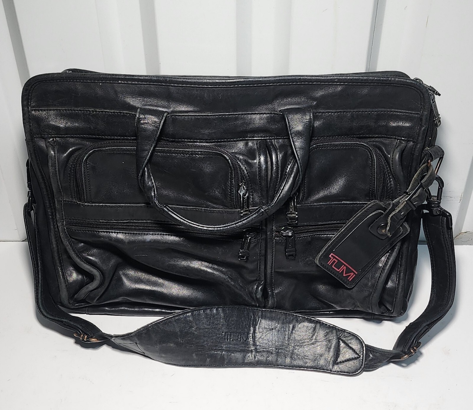 TUMI Alpha Expandable Leather Briefcase 904D3 Laptop Messenger Shoulder Bag