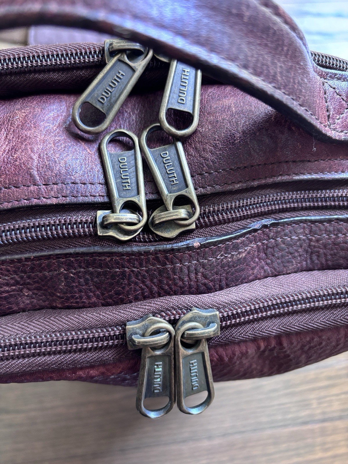 Duluth Trading Co Lifetime Leather Travel Bag Brown Crossbody Messenger 97310