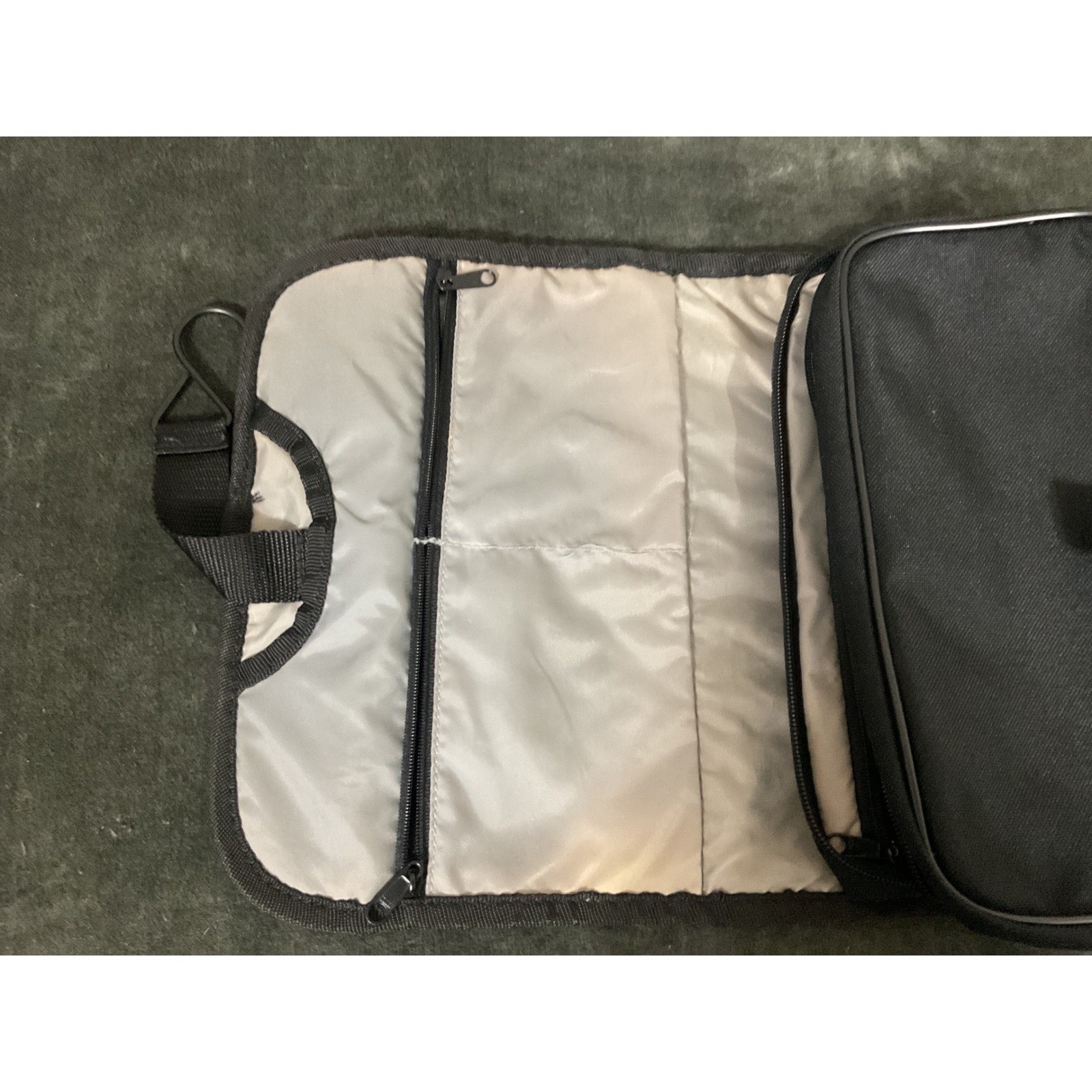 Adidas Toiletry Bag Men OS Black Excellent Hanging Travel Dopp Kit 3-Stripe