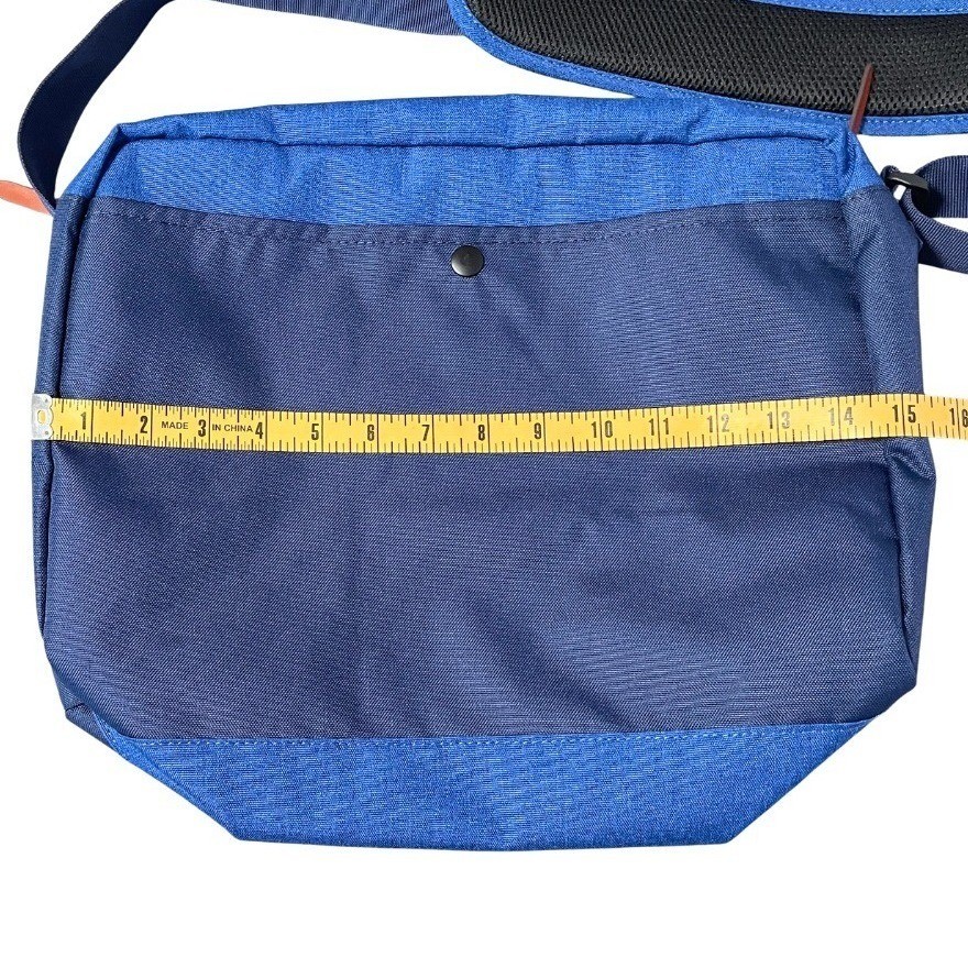 Lands End Everyday Messenger Bag Size 11×15 Laptop Inner Outer Pockets Utility