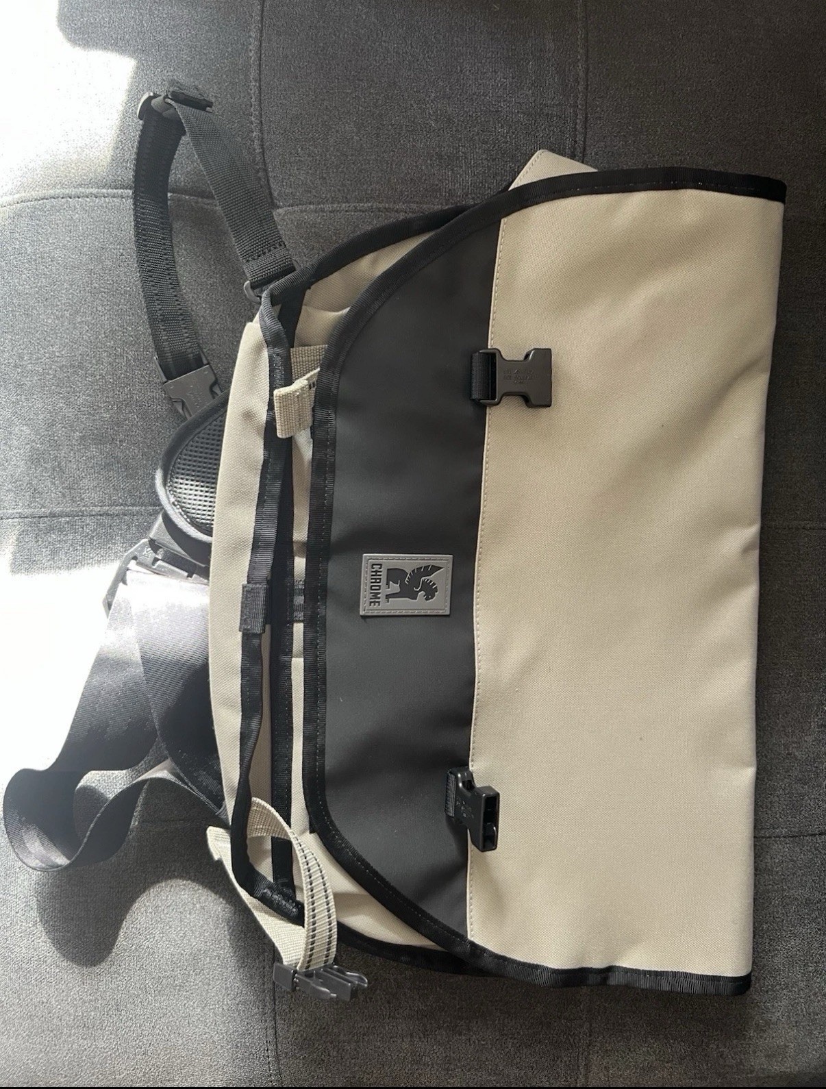 Chrome Industries Urban Outfitters Sample Bag NWT 15L Citizen Messenger Bag LTD