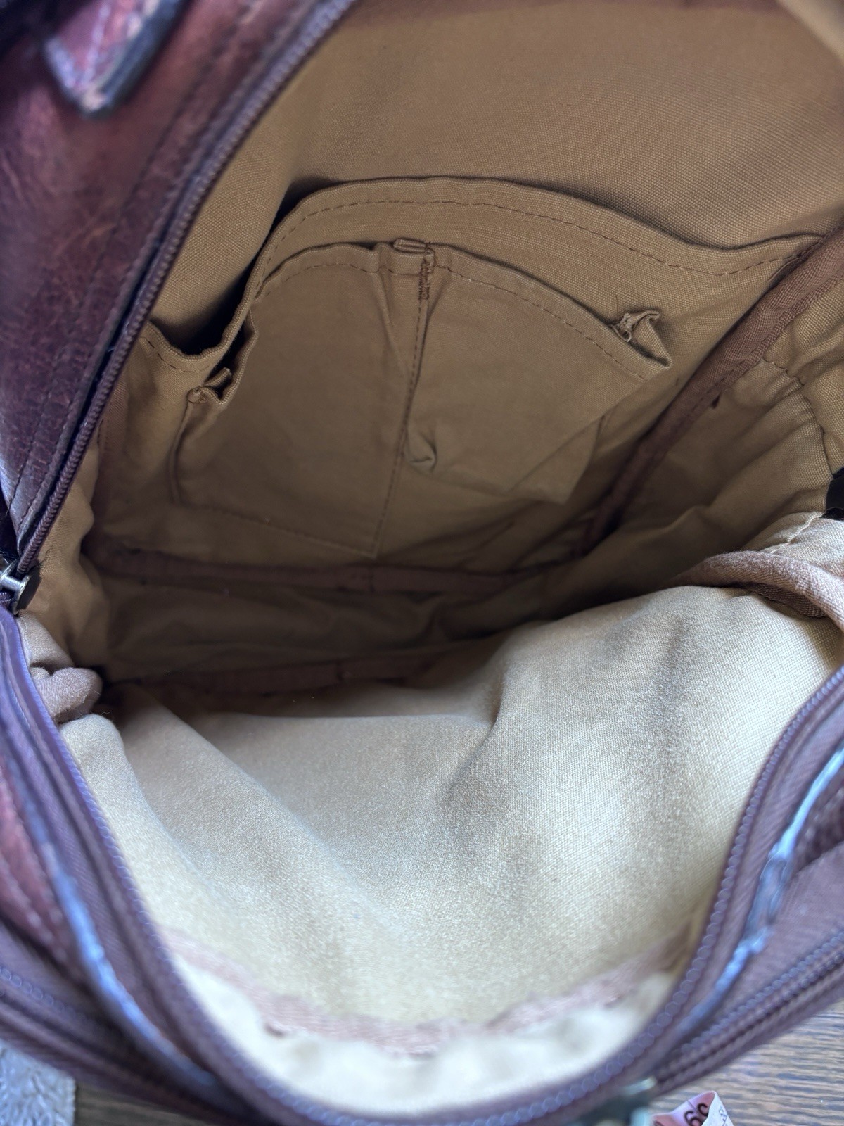 Duluth Trading Co Lifetime Leather Travel Bag Brown Crossbody Messenger 97310