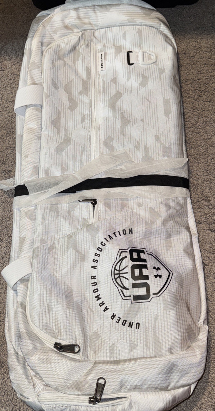 Under Armour Association UAA Basketball Duffle Bag UM Athlete Issued Pockets