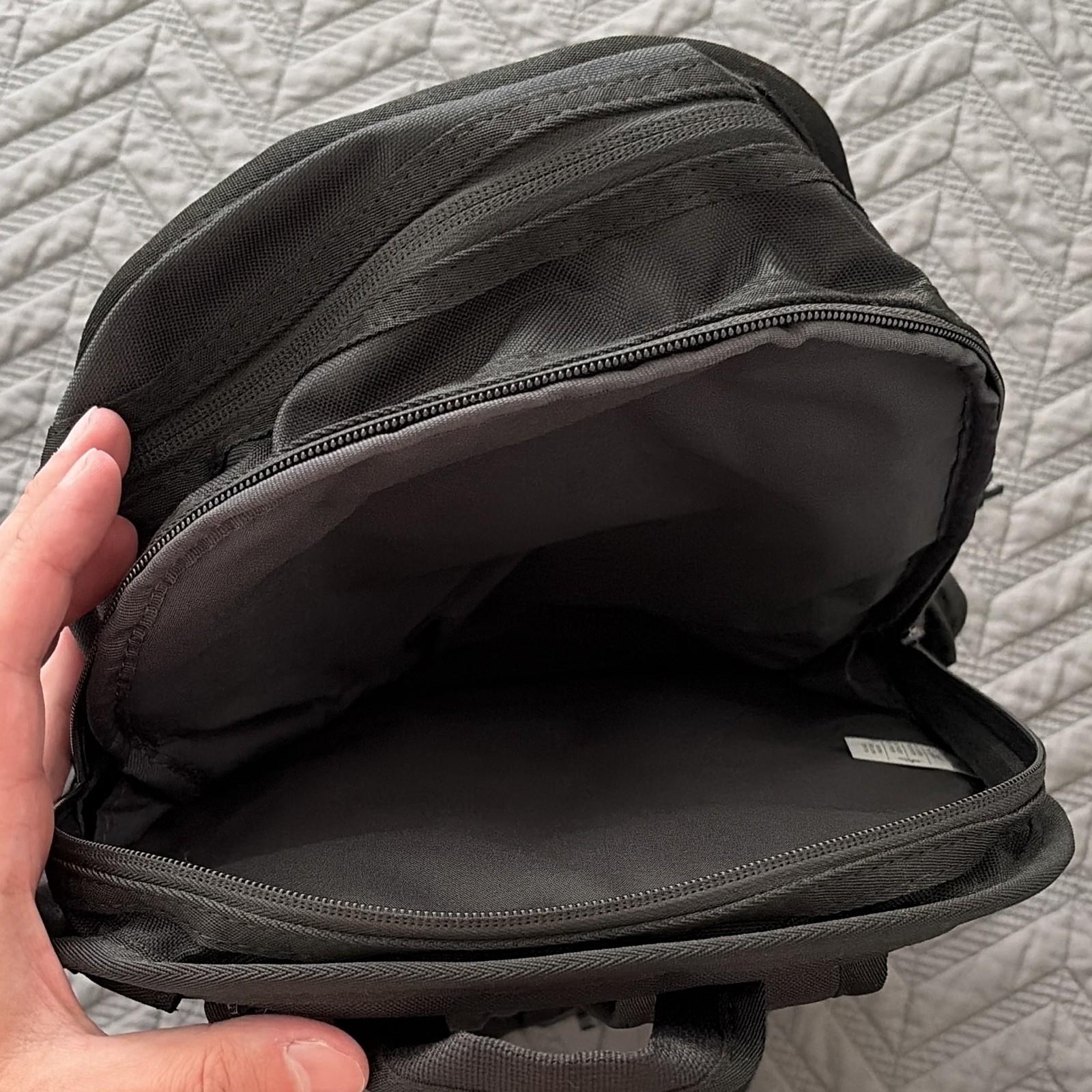 Nike Utility Elite Black Large Backpack Zip/Buckle Travel Sports