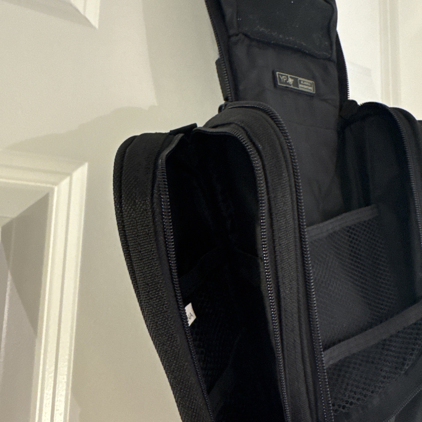 Mens Hanging Glacier Toiletry Bag Organizer W/ Multiple Pockets YPO/ NWT