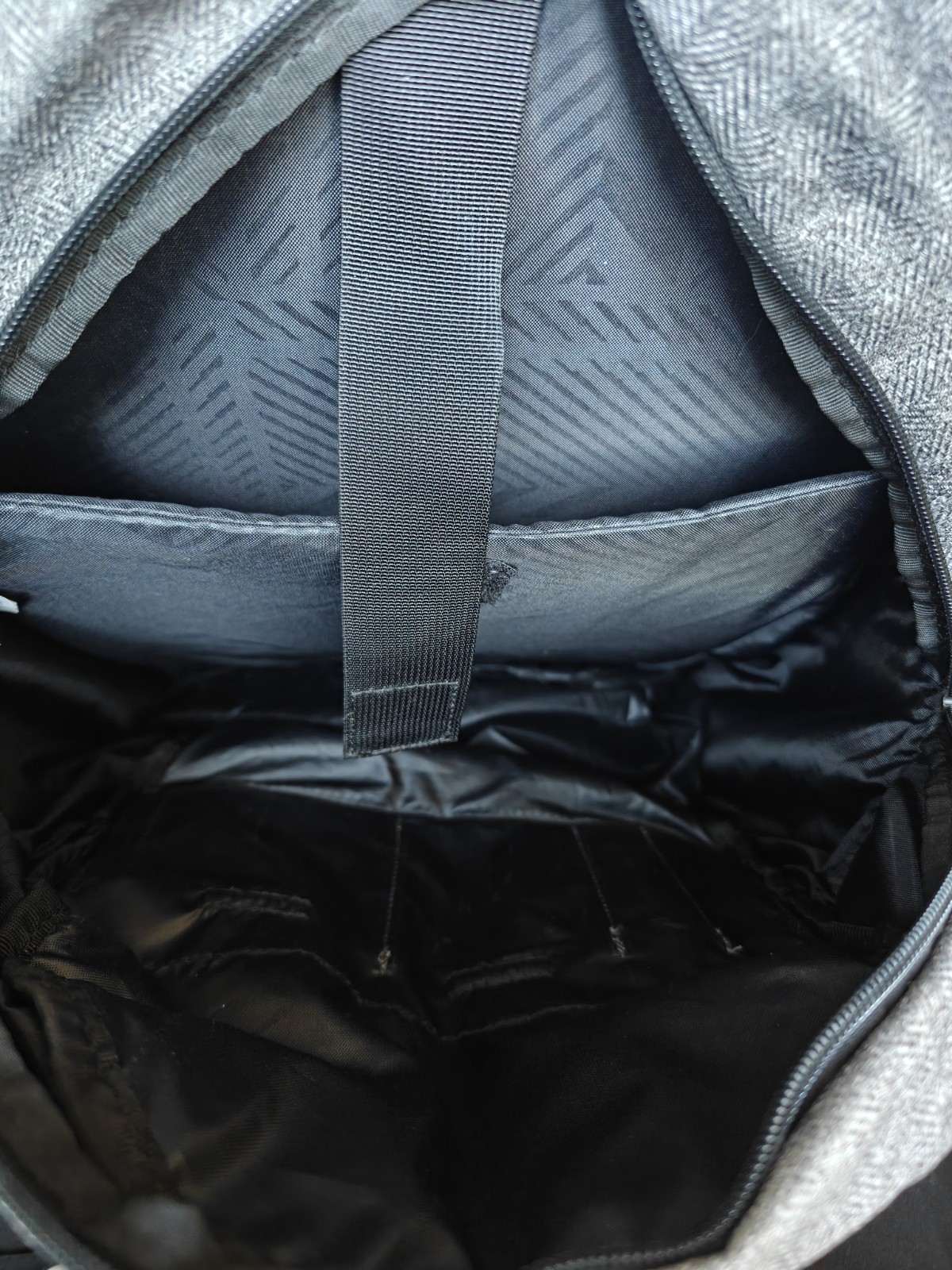 Oakley Kitchen Sink backpack 34L 17″ Laptop Tactical Hiking Back Pack EUC