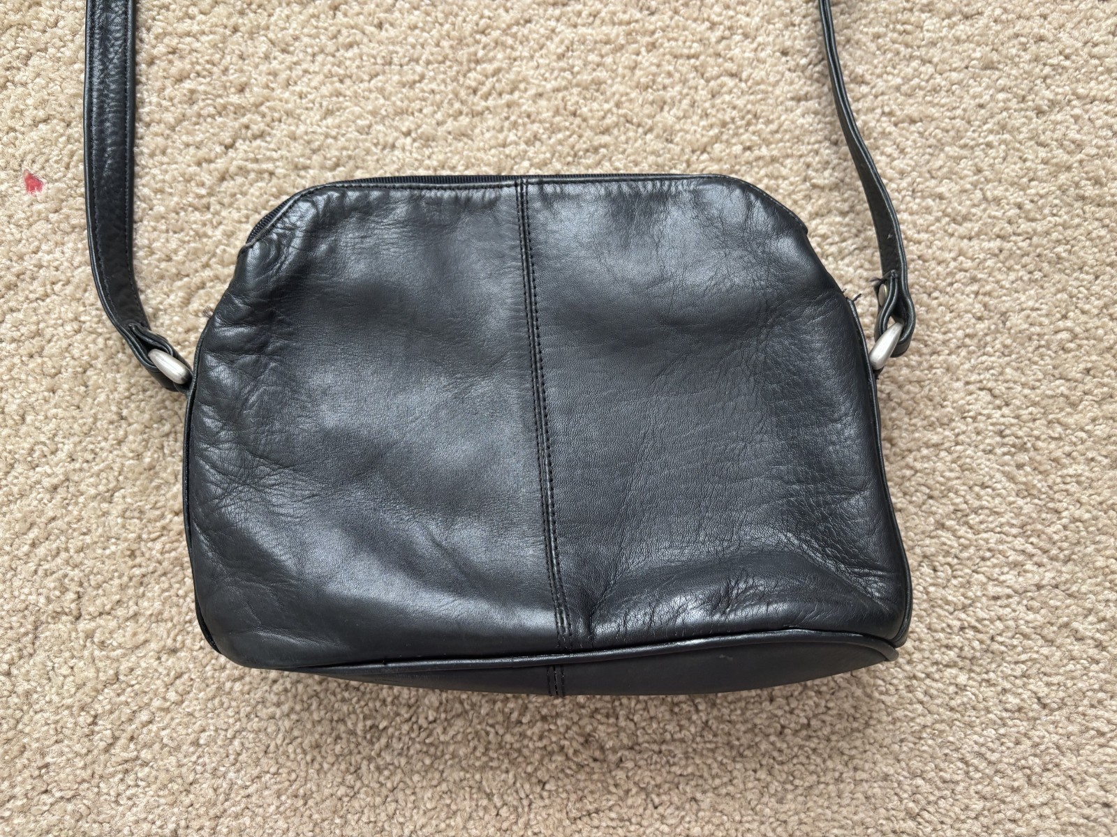 Vintage Wilsons Leather Crossbody Bag Black Genuine Minimalist Vintage 3 pocket