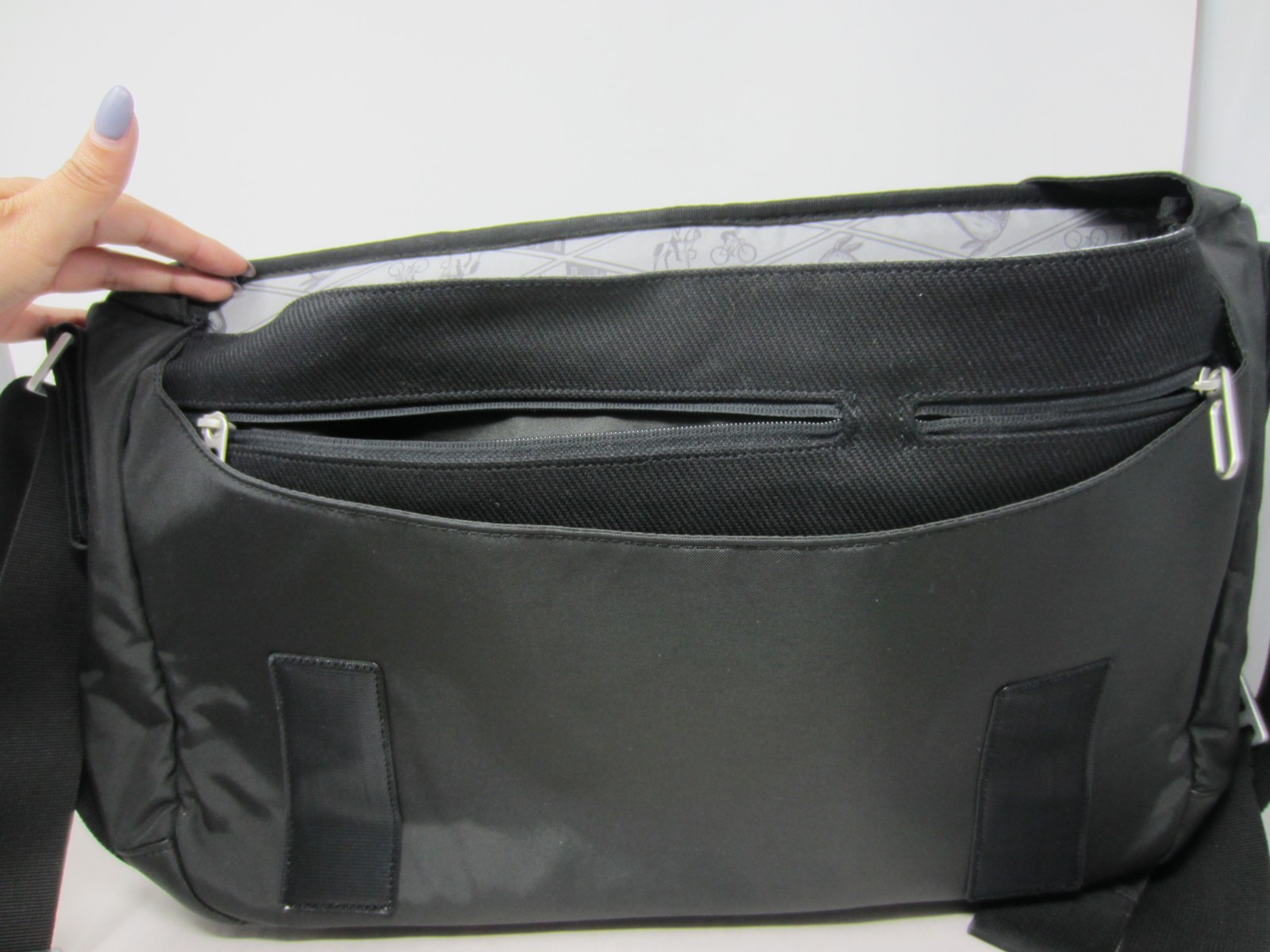 Brooks England Strand Waterproof Messenger Laptop Bag W/ Dimensions 19.5x12x4in