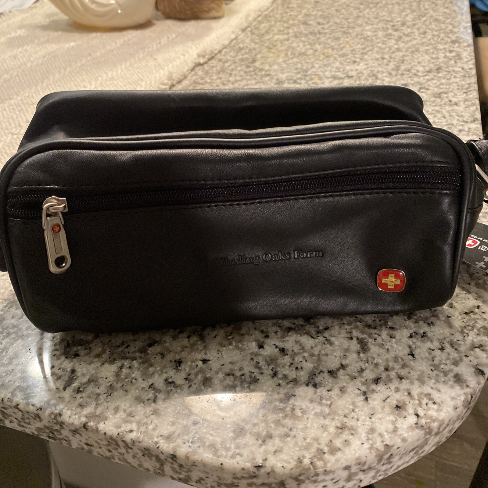 Wenger Men’s Toiletries Travel Bag Black Zip Close Inner Pocket