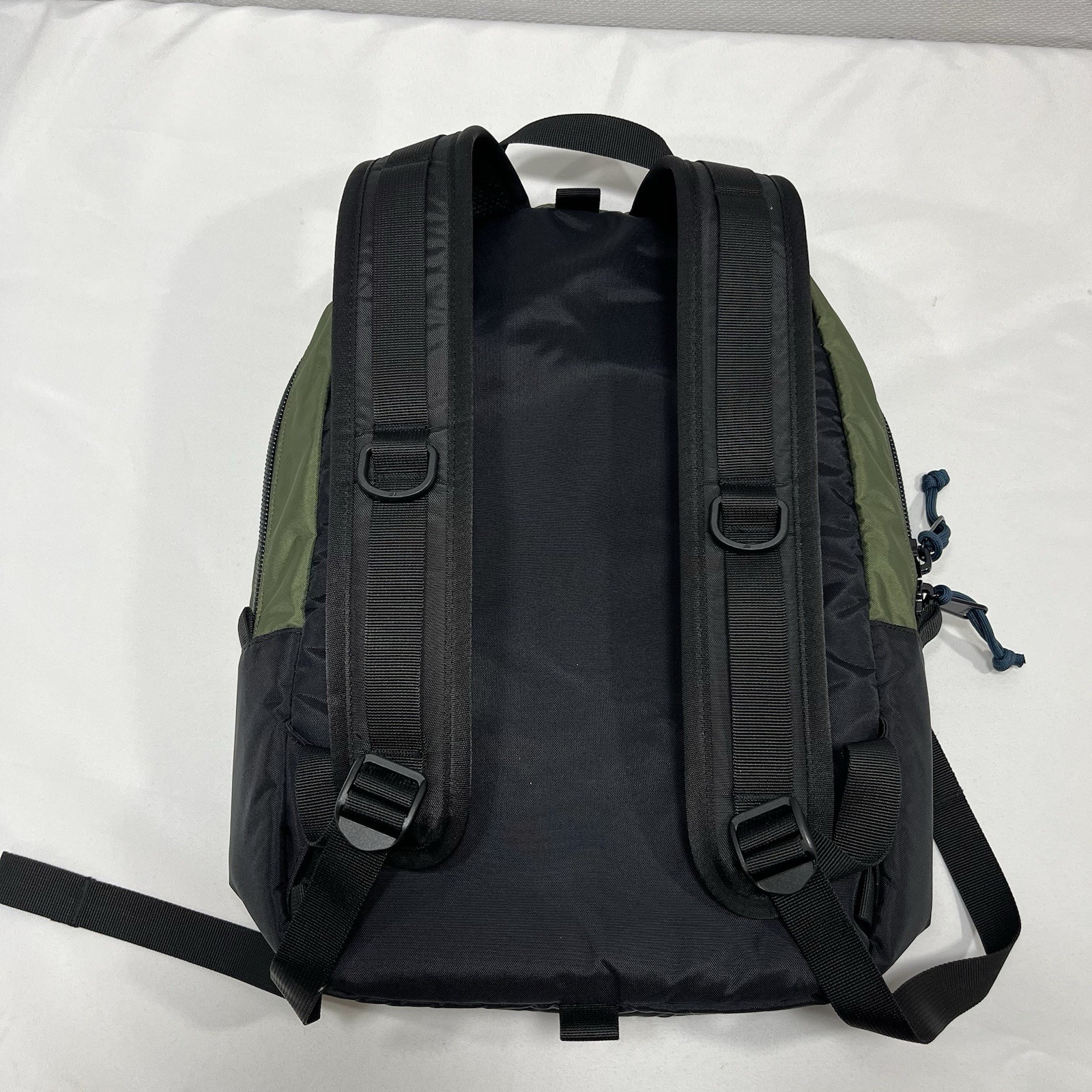 TOPO DESIGNS Light Pack 18.5L Backpack 15″ Laptop Sleeve School Green Black