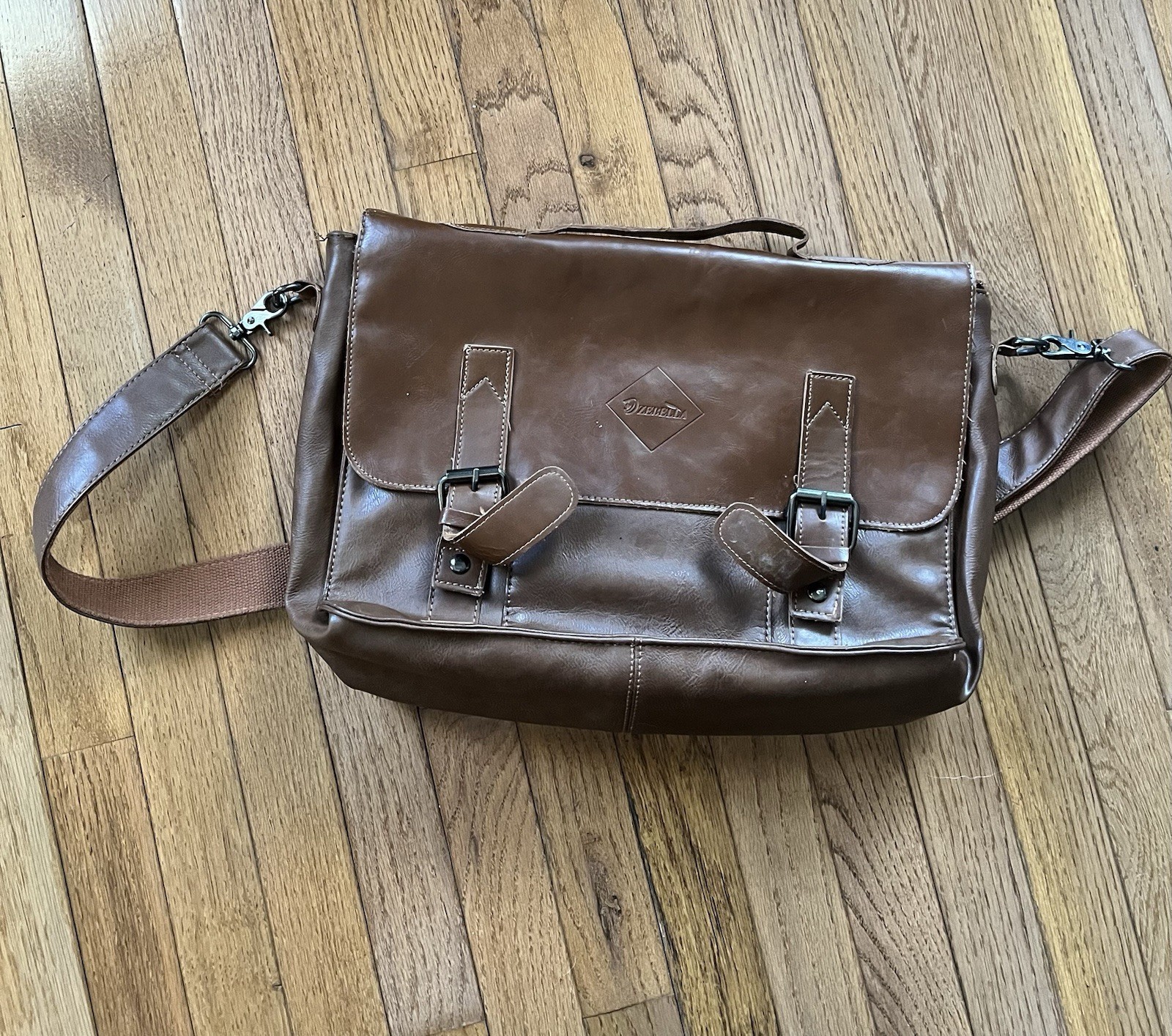 Zebella Leather Caramel messenger bag