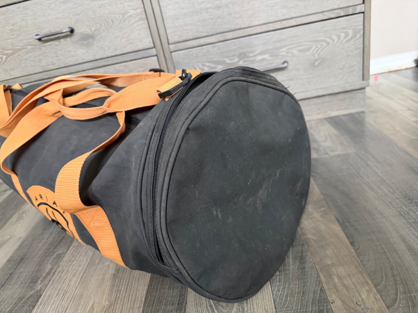 ARIAT EQUESTRIAN HEAVYDUTY DUFFLE, SHOW/BARN/GEAR BAG, ARIAT LOGO