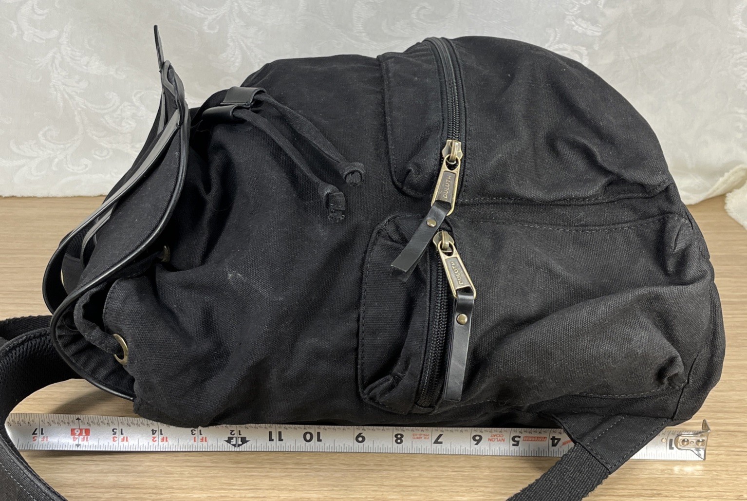 Duluth Trading Co Black Canvas Pockets Drawstring Backpack Magnetic Top Closure