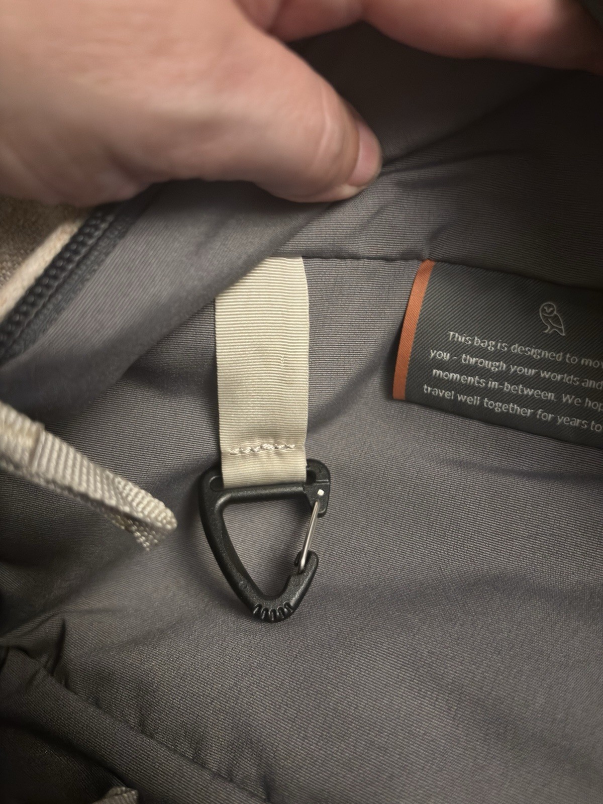Bellroy Gray Messenger Bag Crossbody Strap Zip/Buckle, Inner Pockets Key Clip